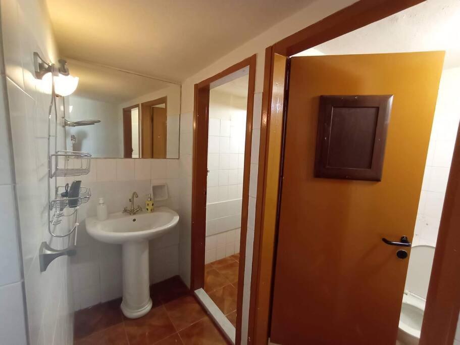 The -300 -A Centrally Located Heritage Home Sparta Luaran gambar