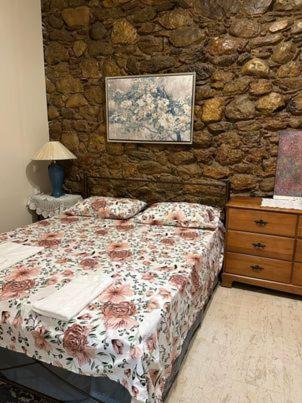 The -300 -A Centrally Located Heritage Home Sparta Luaran gambar